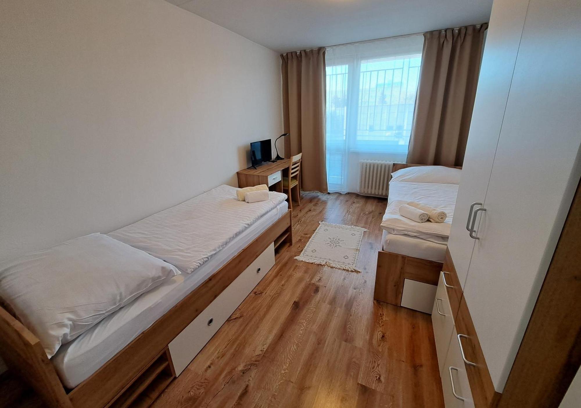 Skolsky Internat Medicka 2 Hotel Kosice Exterior photo
