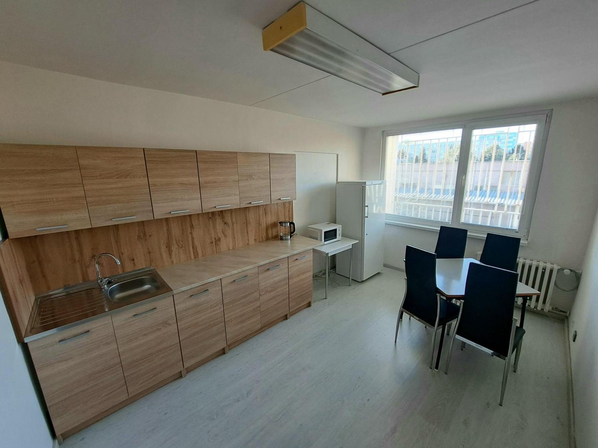 Skolsky Internat Medicka 2 Hotel Kosice Exterior photo